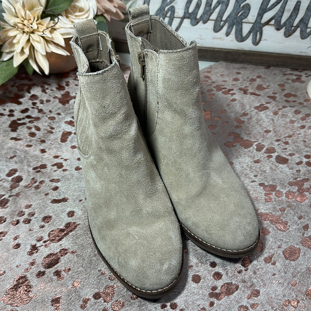 Crown Vintage leather booties